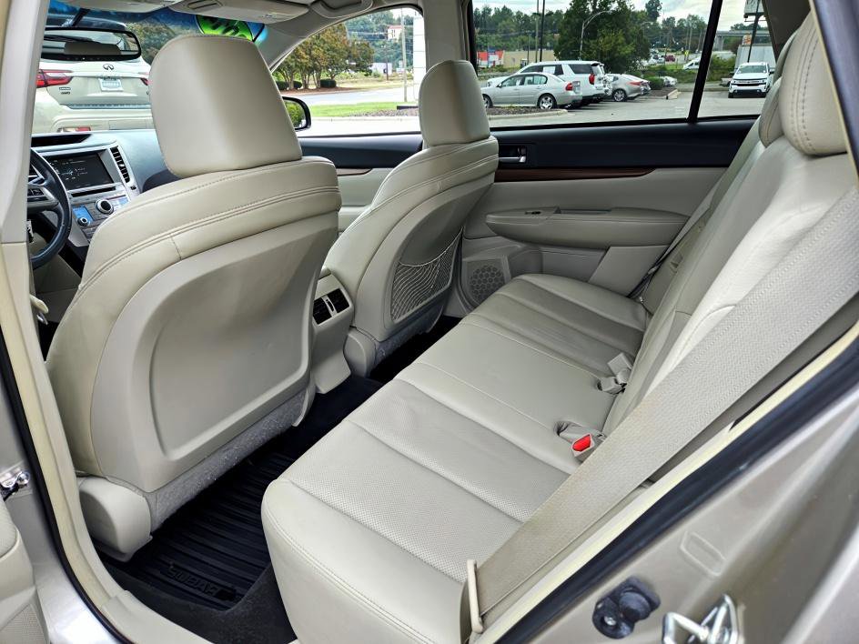 2014 Subaru Outback 2.5i Limited photo 7