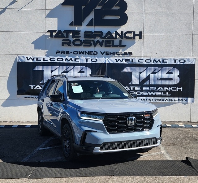 2025 Honda Pilot TrailSport photo 2