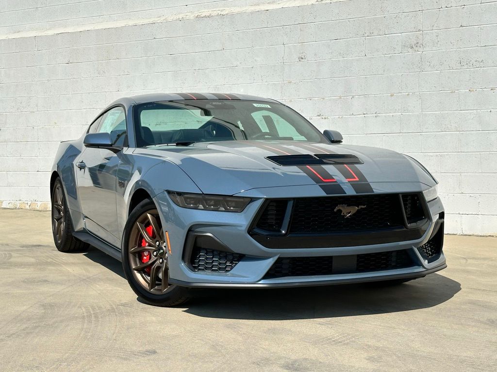 2025 Ford Mustang GT Premium photo 2