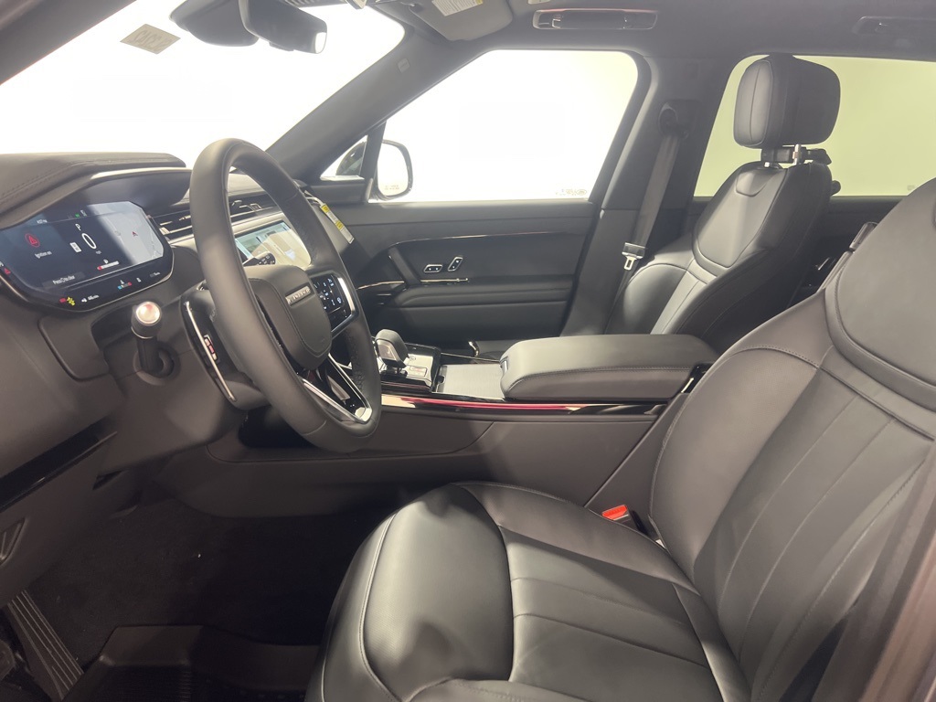 2025 Land Rover Range Rover Sport SE photo 10