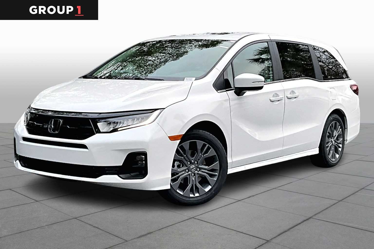 2026 Honda Odyssey Touring's photo