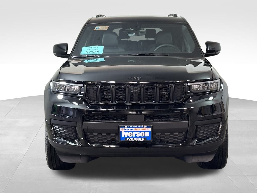 2025 Jeep Grand Cherokee Altitude X photo 3