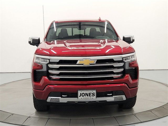 2025 Chevrolet Silverado 1500 High Country photo 2