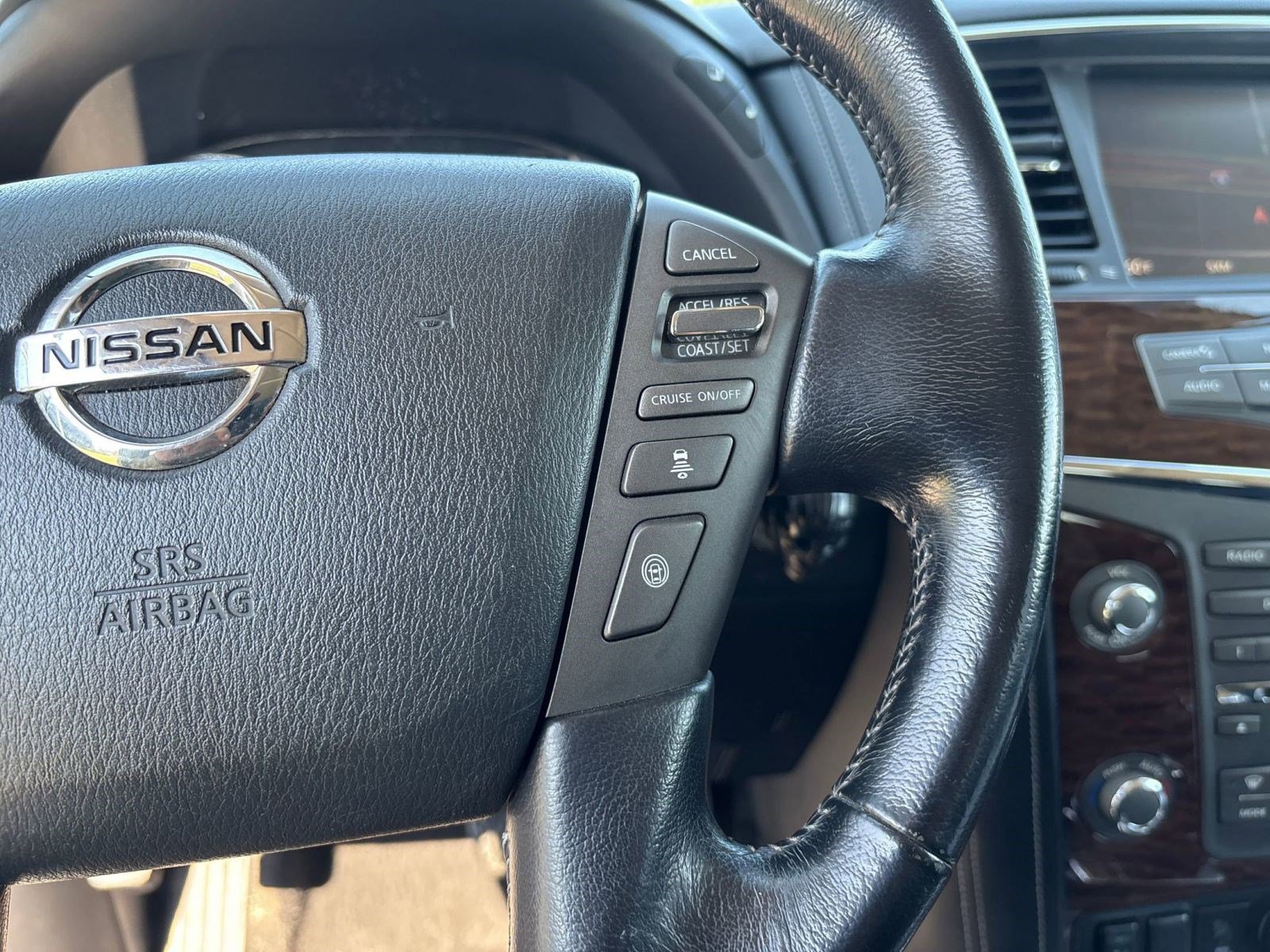2020 Nissan Armada SL photo 25