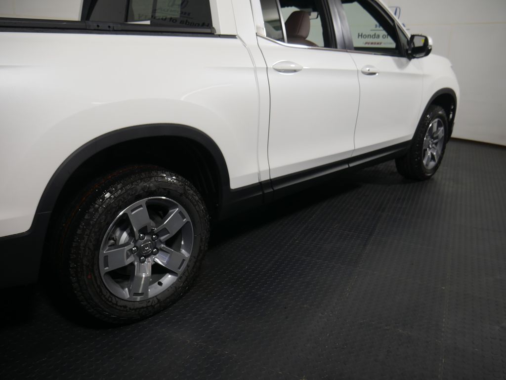 2025 Honda Ridgeline RTL photo 4