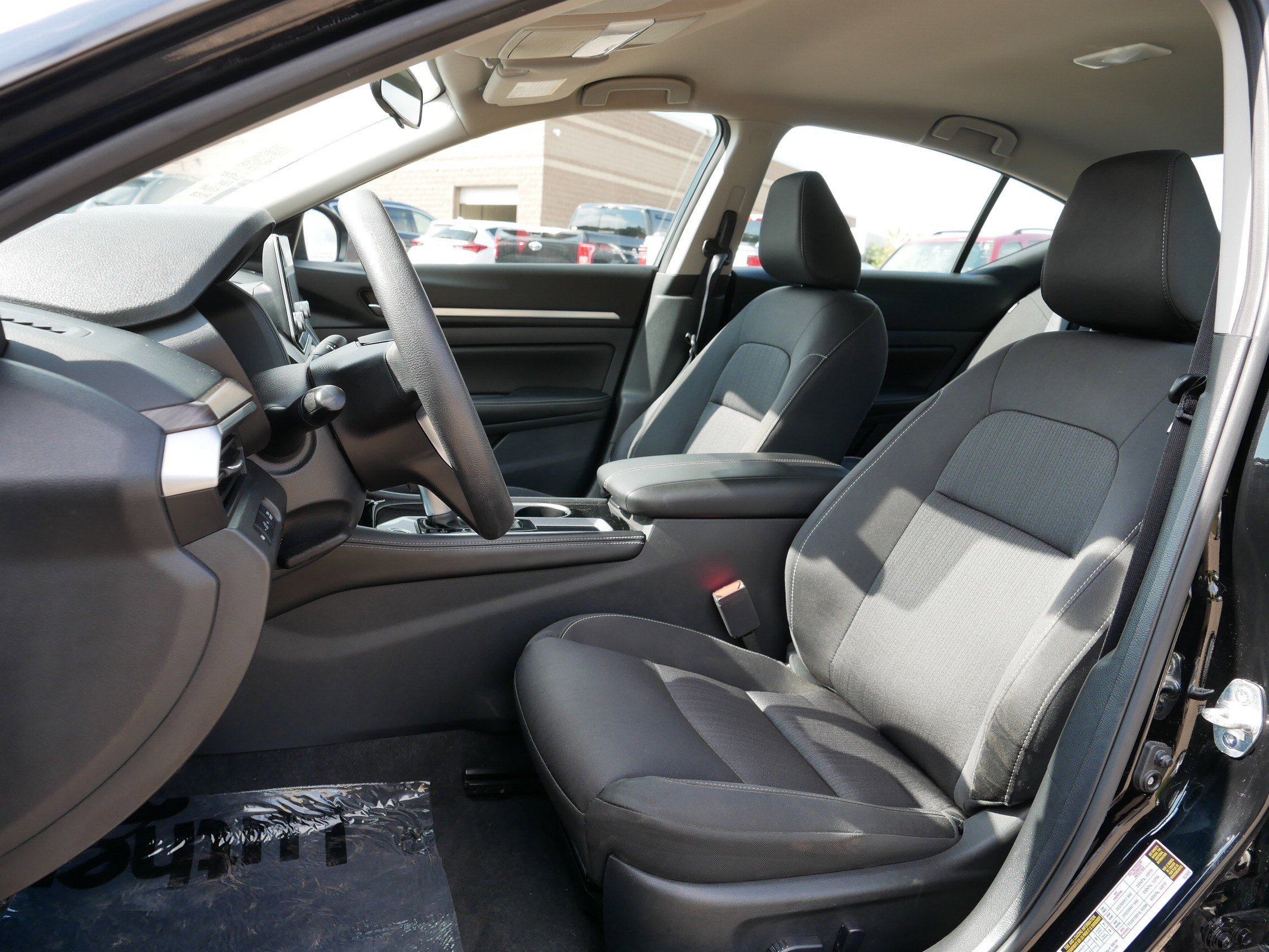 2023 Nissan Altima 2.5 SV photo 33
