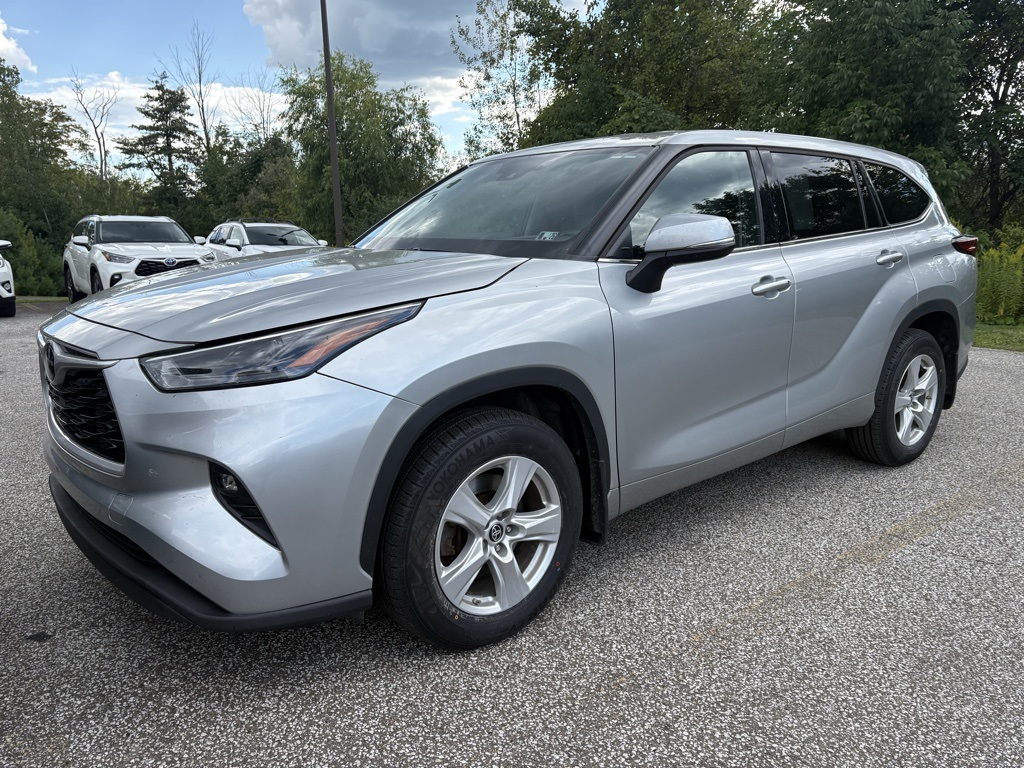 2022 Toyota Highlander LE