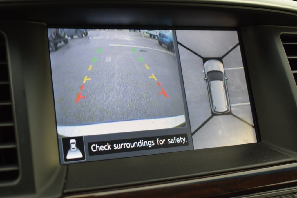 2015 Nissan Pathfinder Platinum photo 11