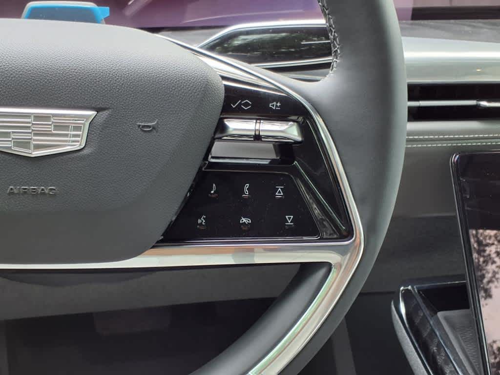 2025 Cadillac Escalade IQ Luxury photo 14