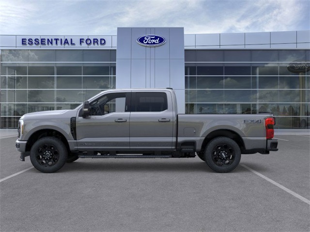 2025 Ford F-350 Lariat photo 3