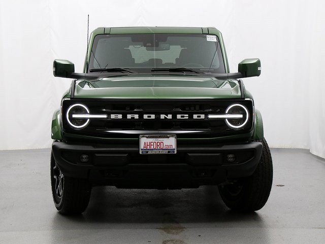 2025 Ford Bronco Outer Banks photo 5