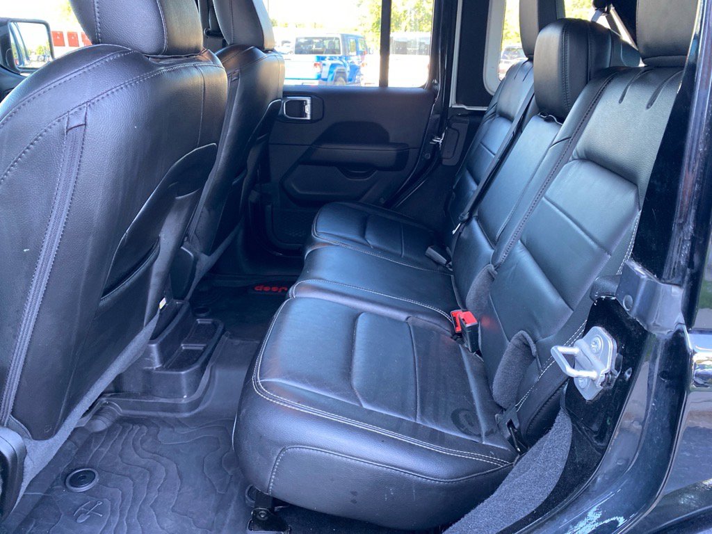 2021 Jeep Wrangler Unlimited Sahara photo 19