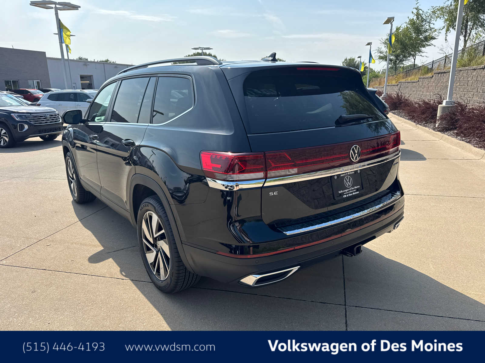 2026 Volkswagen Atlas SE Technology photo 2