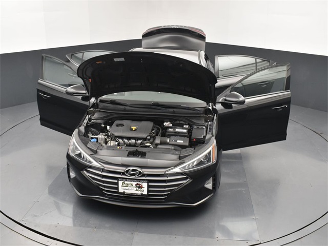2019 Hyundai Elantra SE photo 25