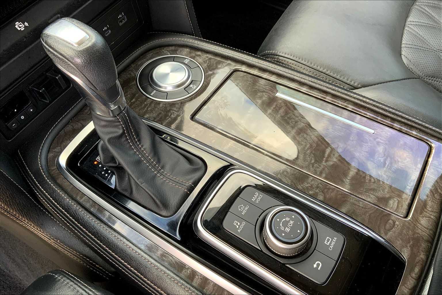 2021 Nissan Armada Platinum photo 33