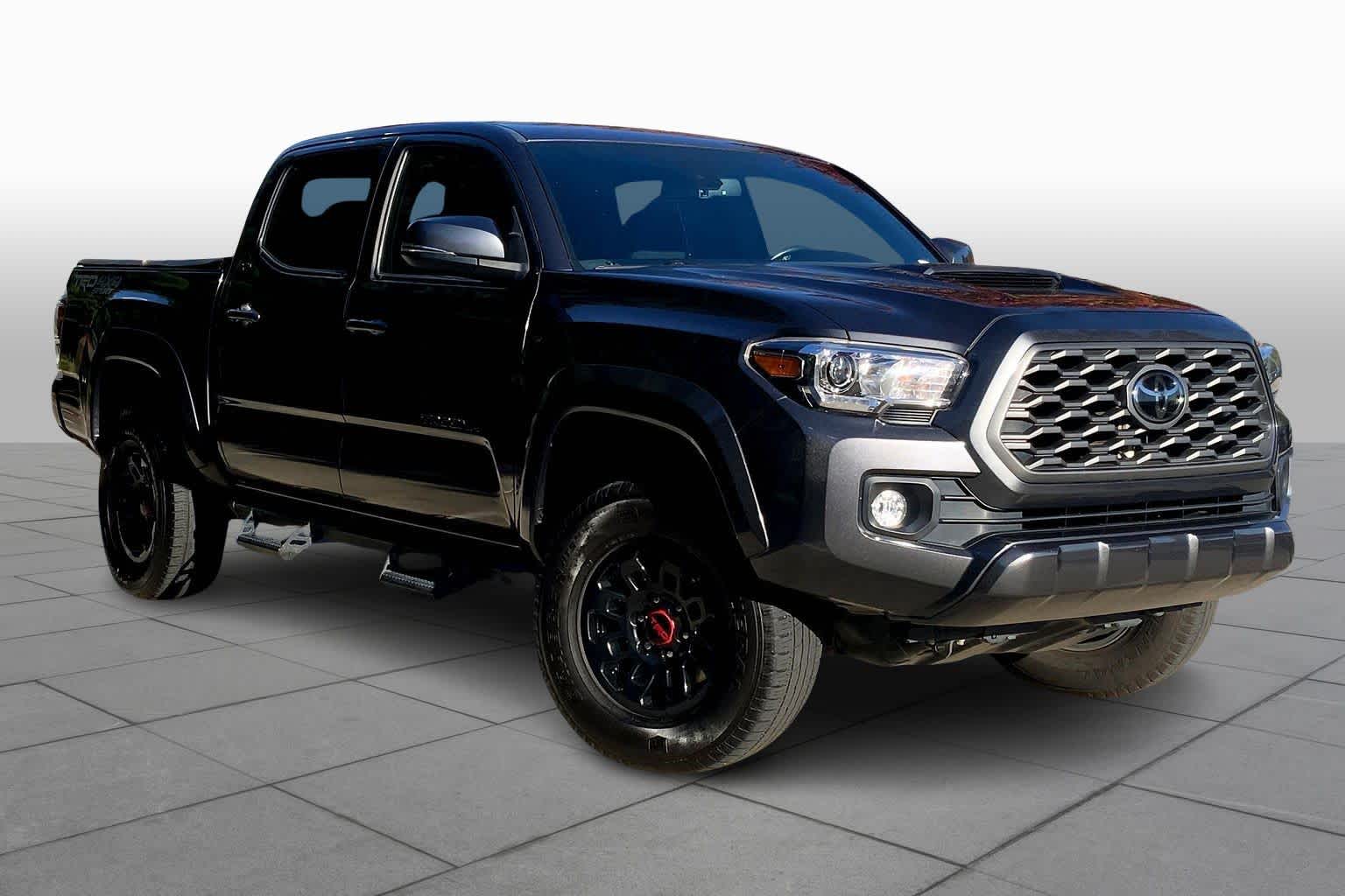 2023 Toyota Tacoma TRD Sport photo 2