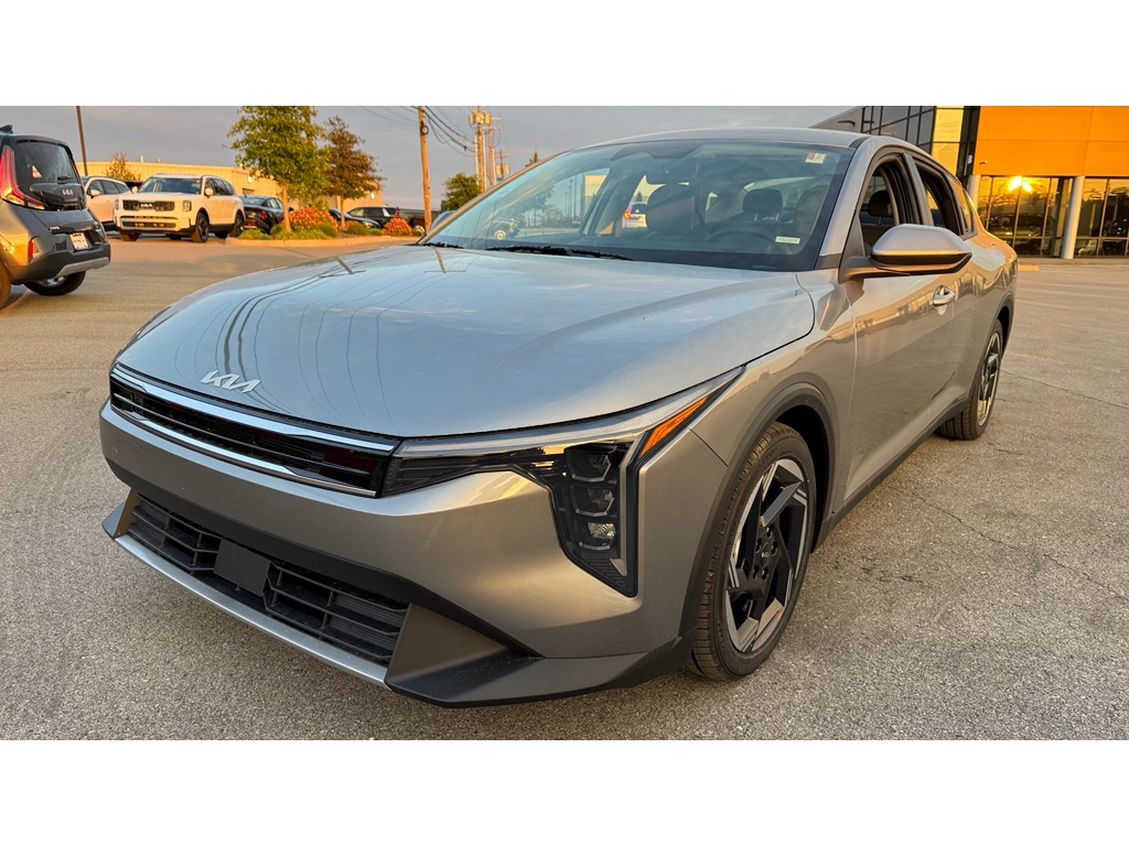 2025 Kia K4 EX photo 26