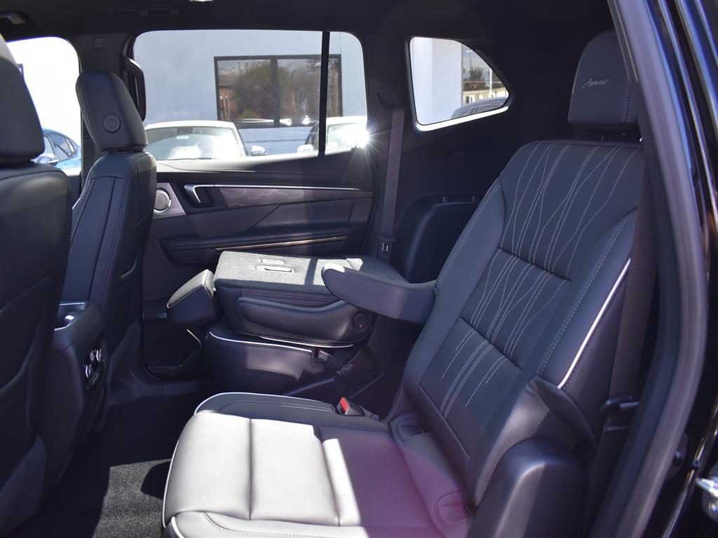 2026 Buick Enclave Avenir photo 16