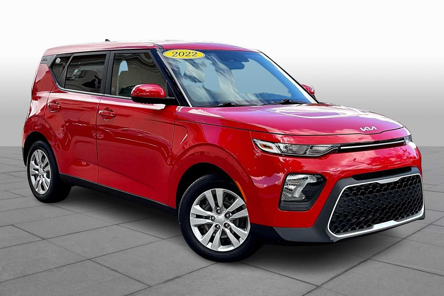 2022 Kia Soul LX photo 2
