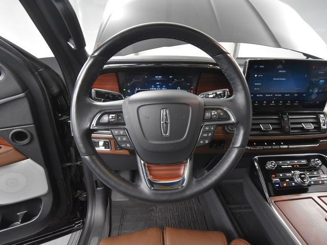 2024 Lincoln Navigator Reserve Luxury Monochromatic photo 19