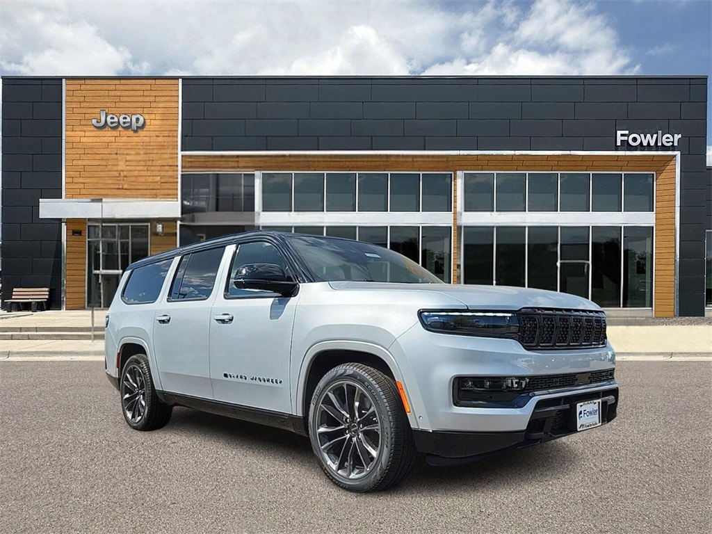 2024 Jeep Grand Wagoneer L Series II's photo