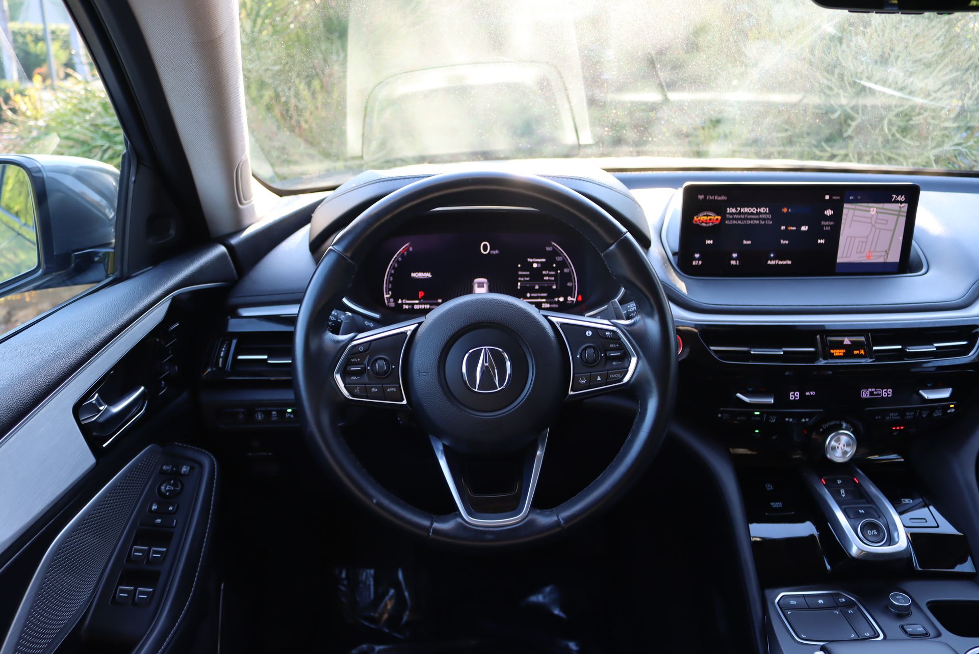 2023 Acura MDX Technology SH-AWD photo 7