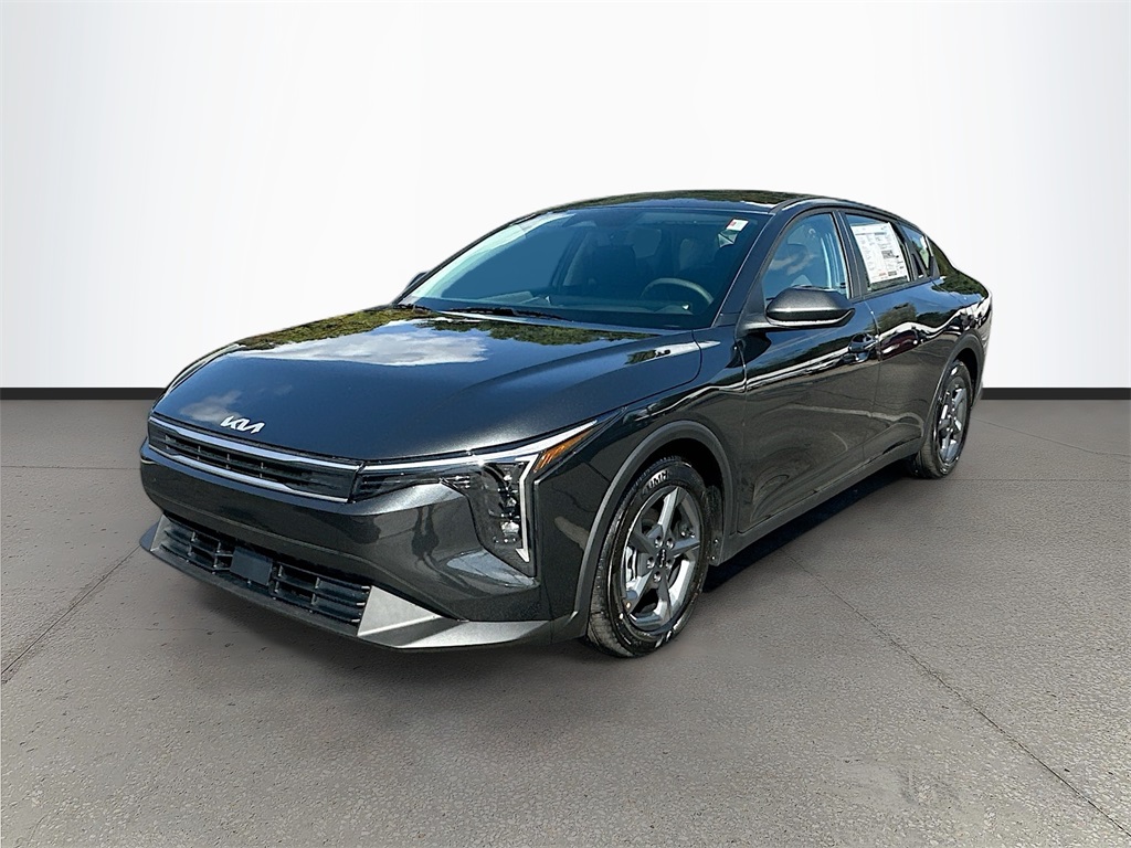 2025 Kia K4 LXS photo 3
