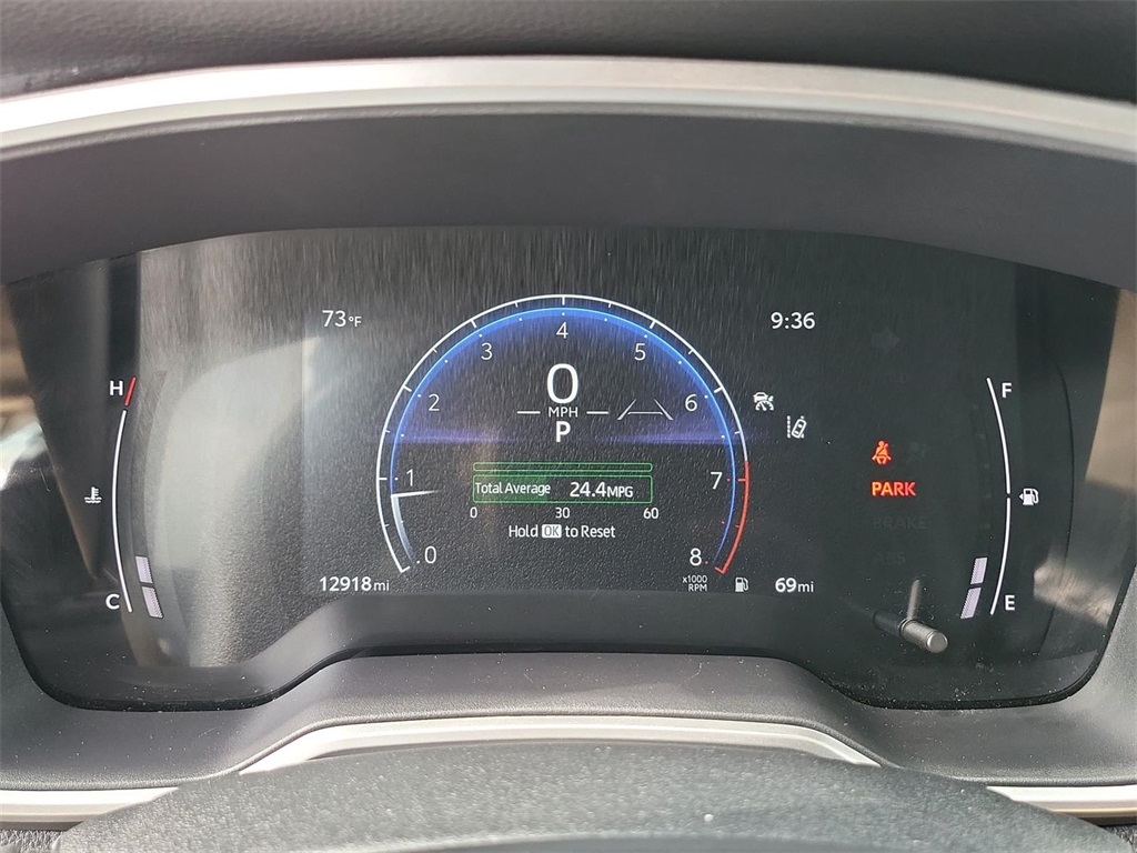 2024 Toyota Corolla Cross XLE photo 3