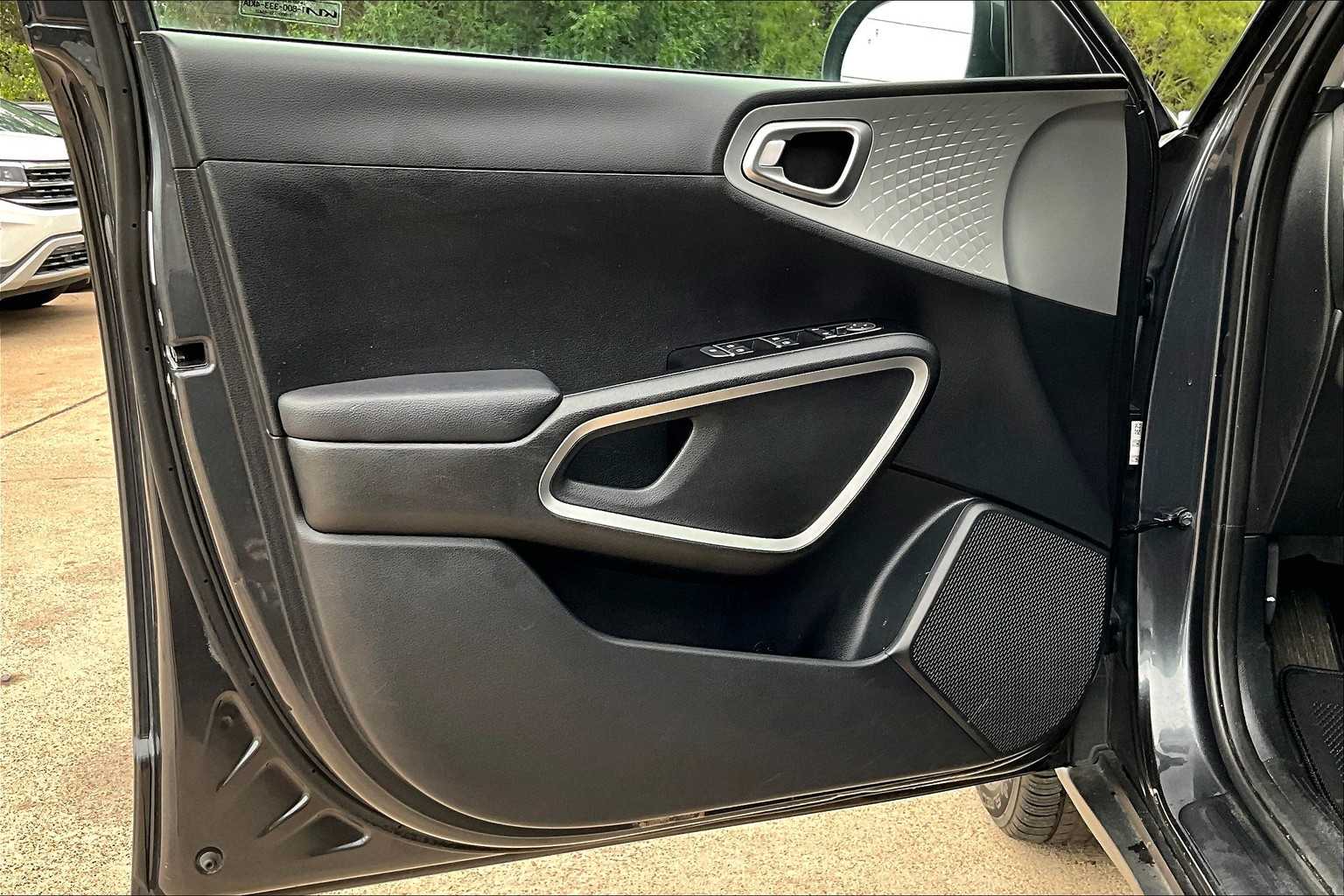 2023 Kia Soul LX S photo 19