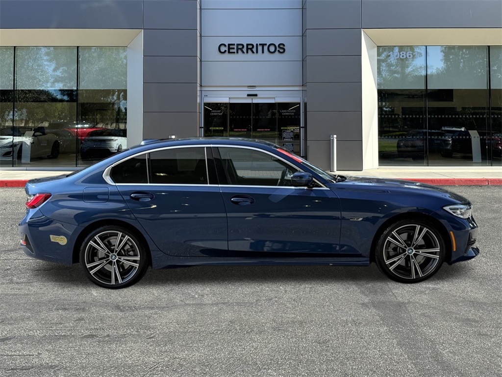 2022 Bmw 330e 3-Series photo 4