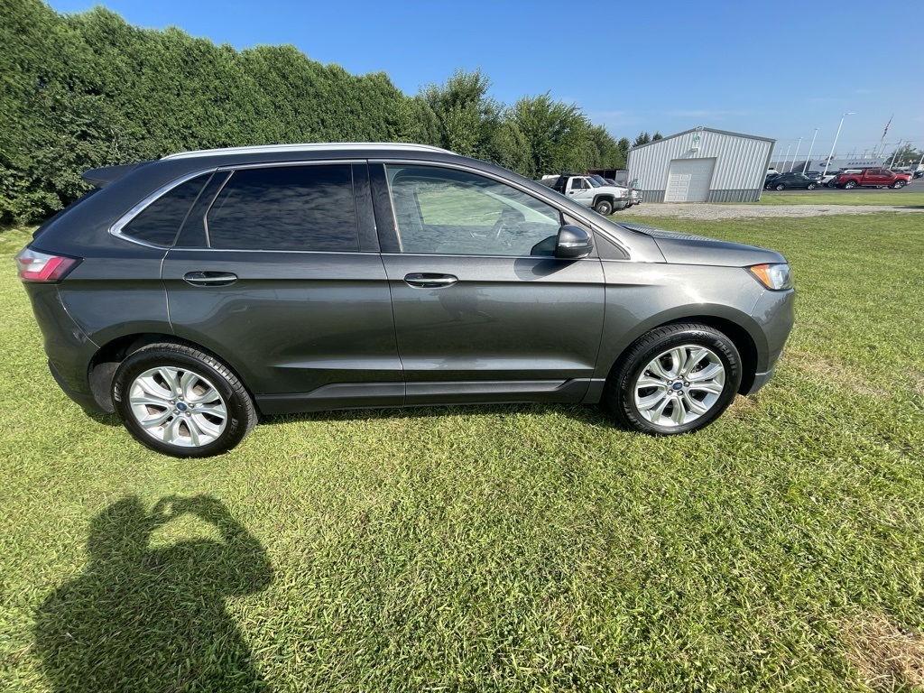 2020 Ford Edge Titanium photo 9