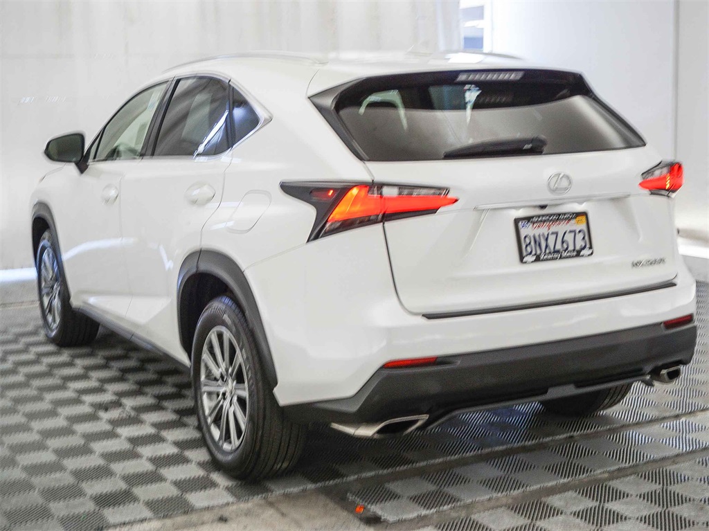 2017 Lexus NX 200t Luxury photo 6