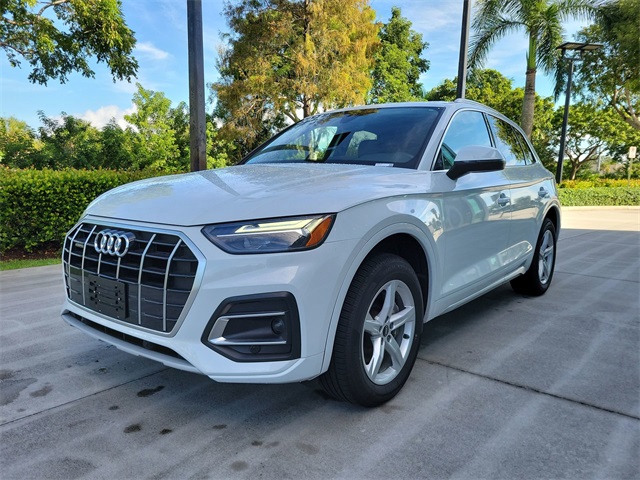 2021 Audi Q5 45 Premium photo 3