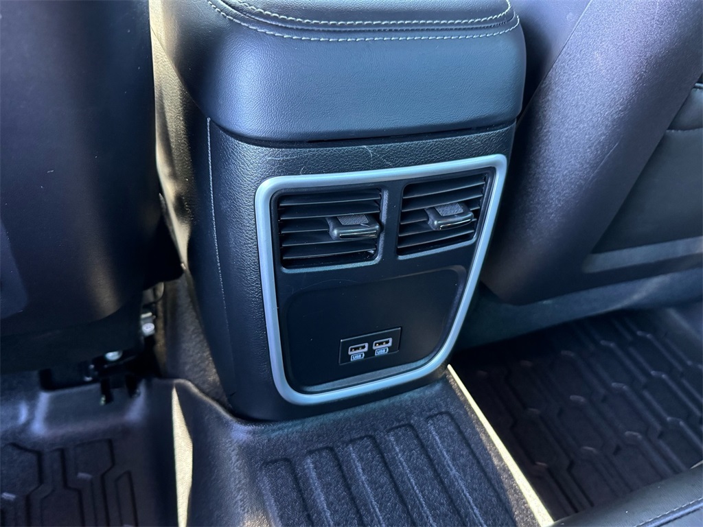 2023 Dodge Charger R/T photo 17
