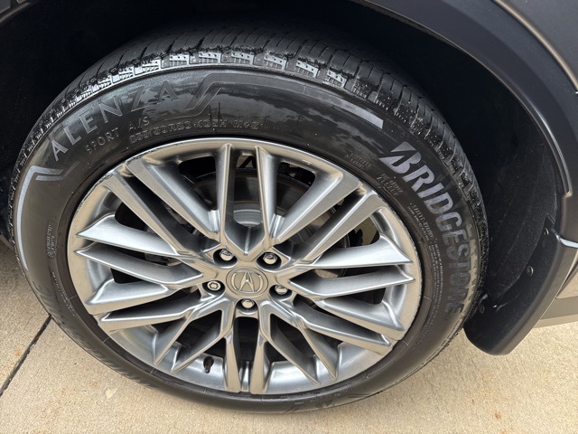 2023 Acura MDX SH-AWD Advance photo 3