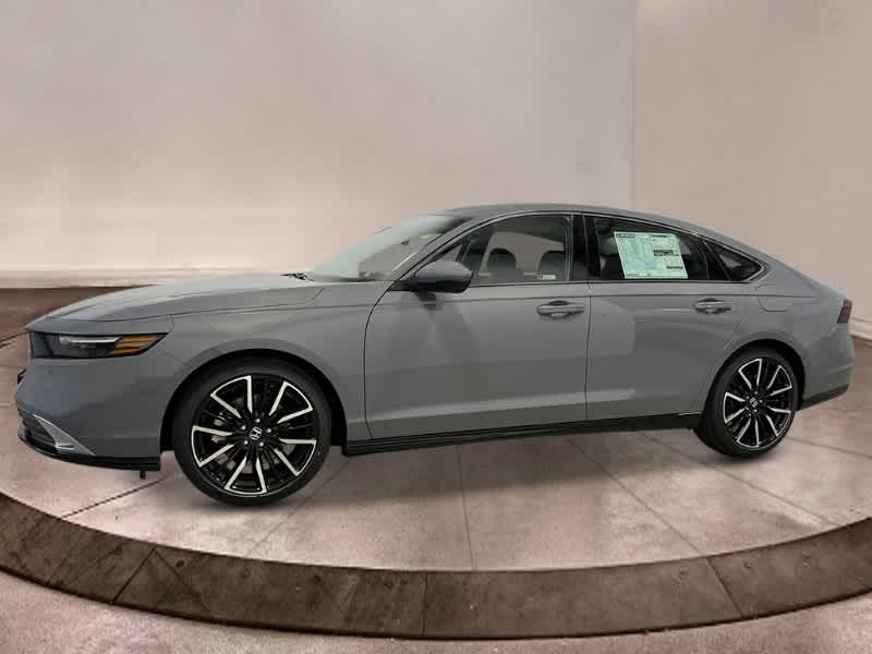 2025 Honda Accord Hybrid Touring photo 2