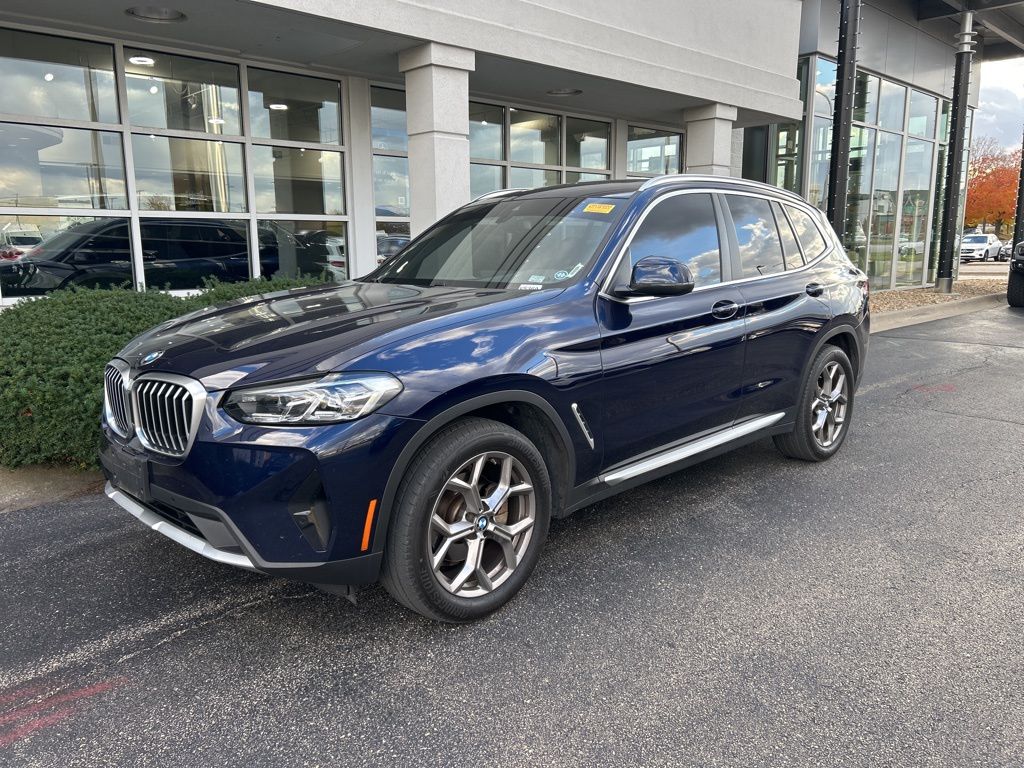 2022 BMW X3 30i's photo