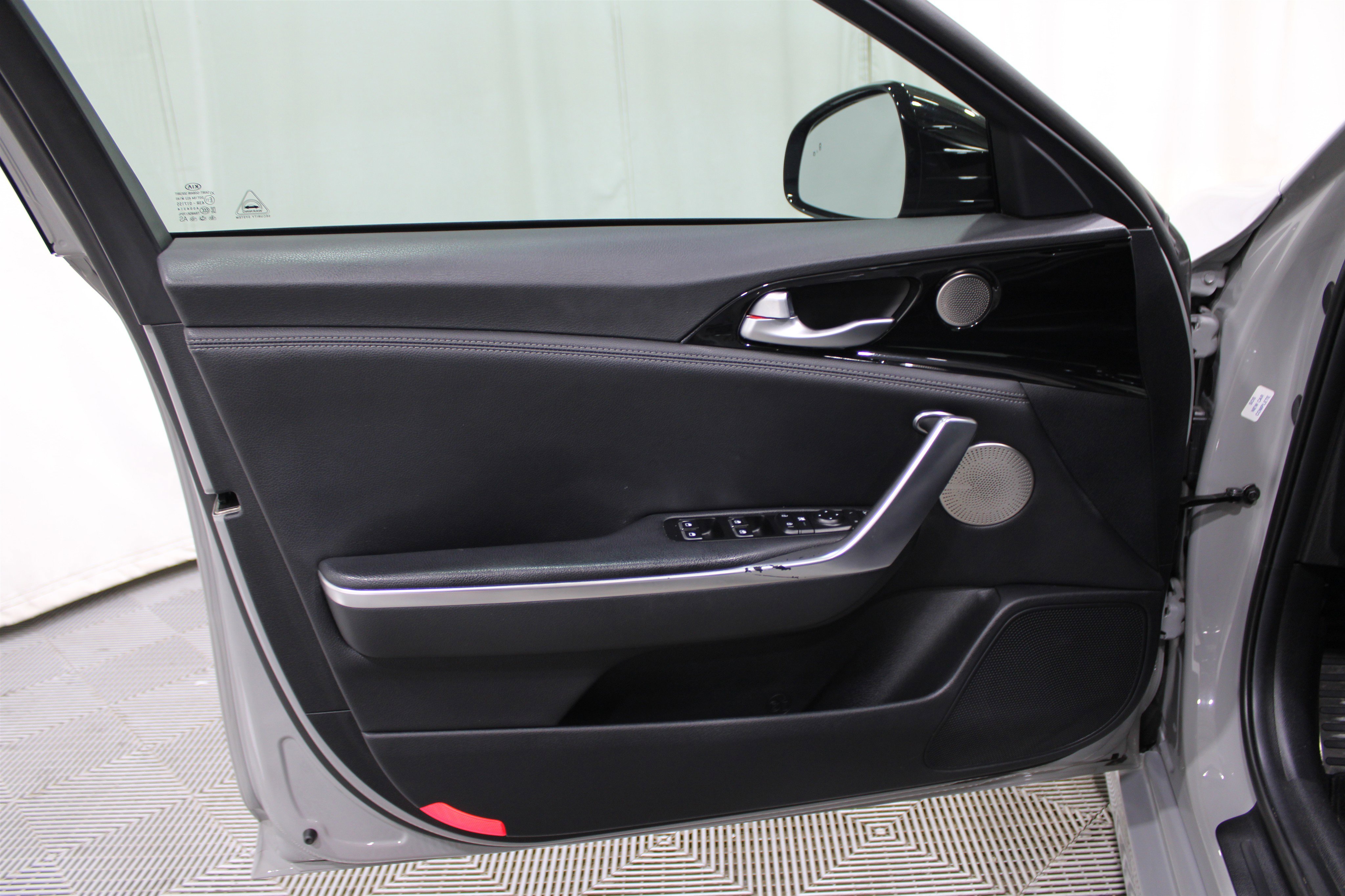 2021 Kia Stinger GT-Line photo 5