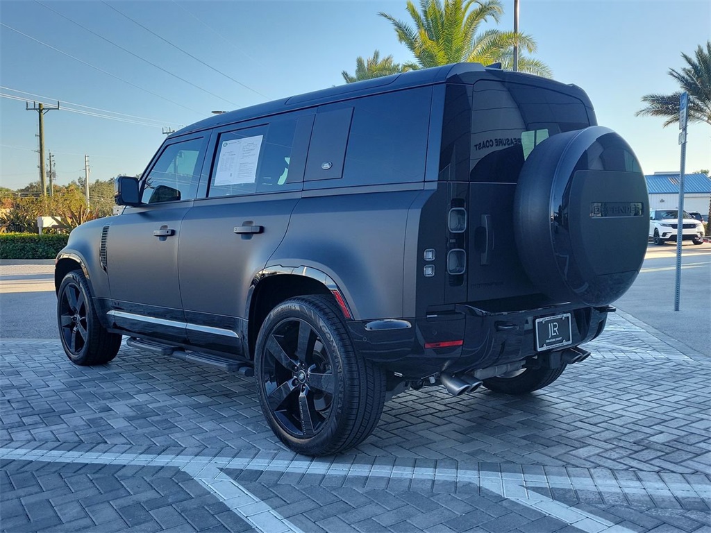 2023 Land Rover Defender 110 V8 photo 3