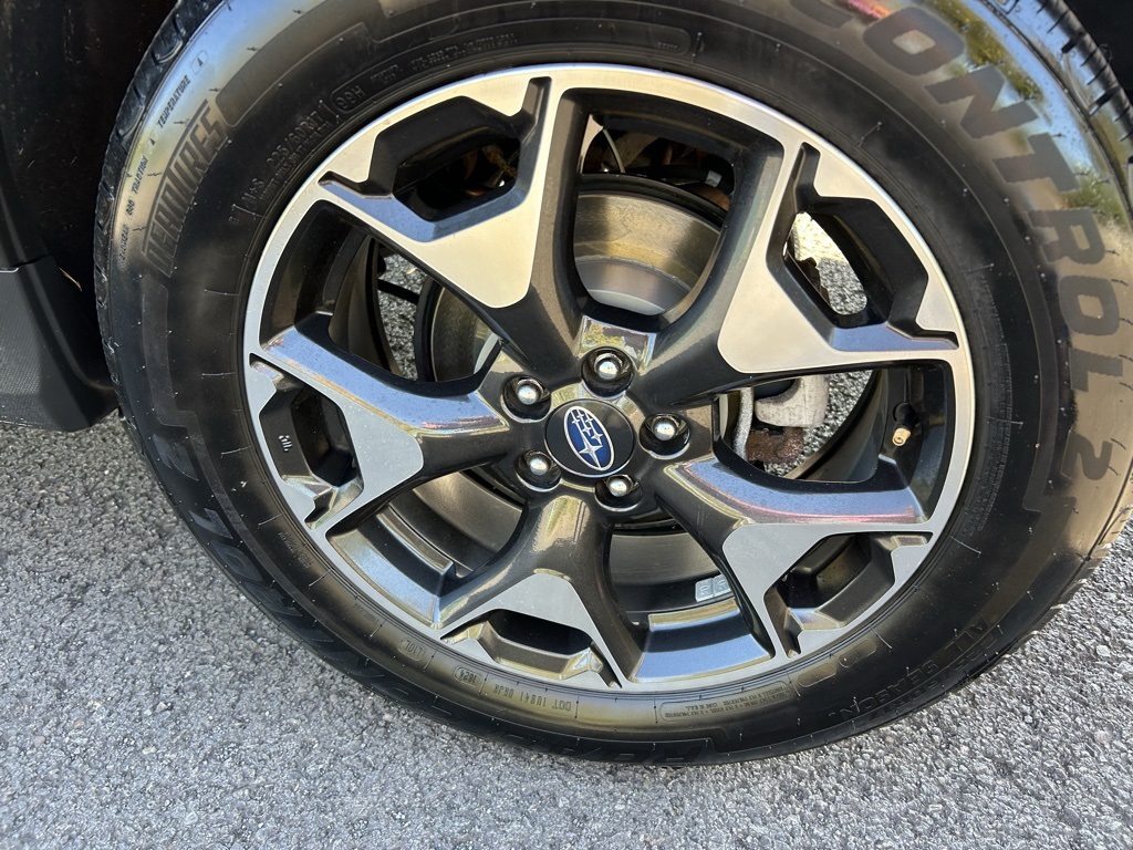 2019 Subaru Crosstrek 2.0i Premium photo 9
