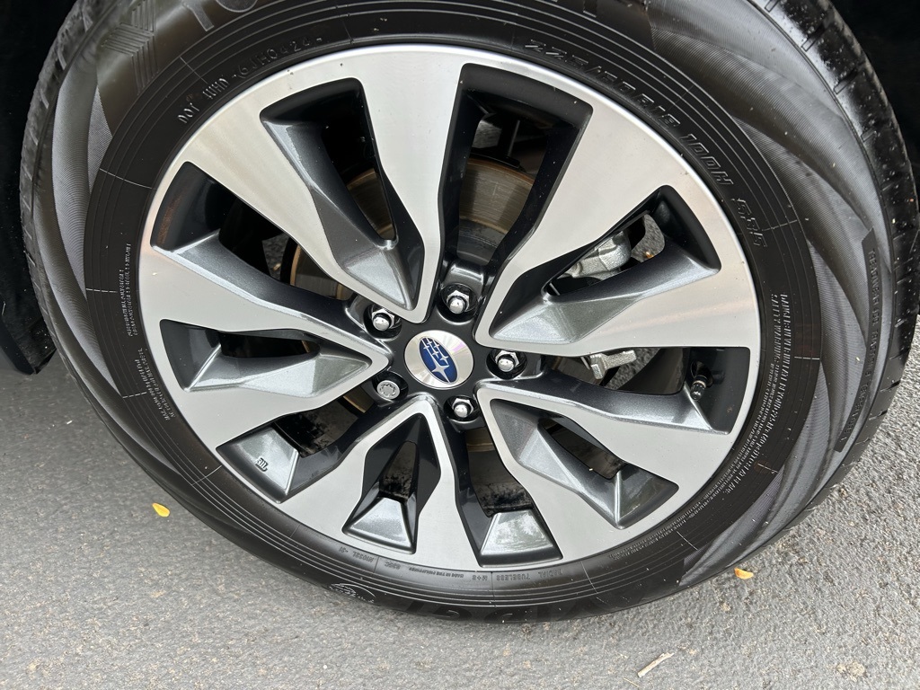 2025 Subaru Outback Touring XT photo 6
