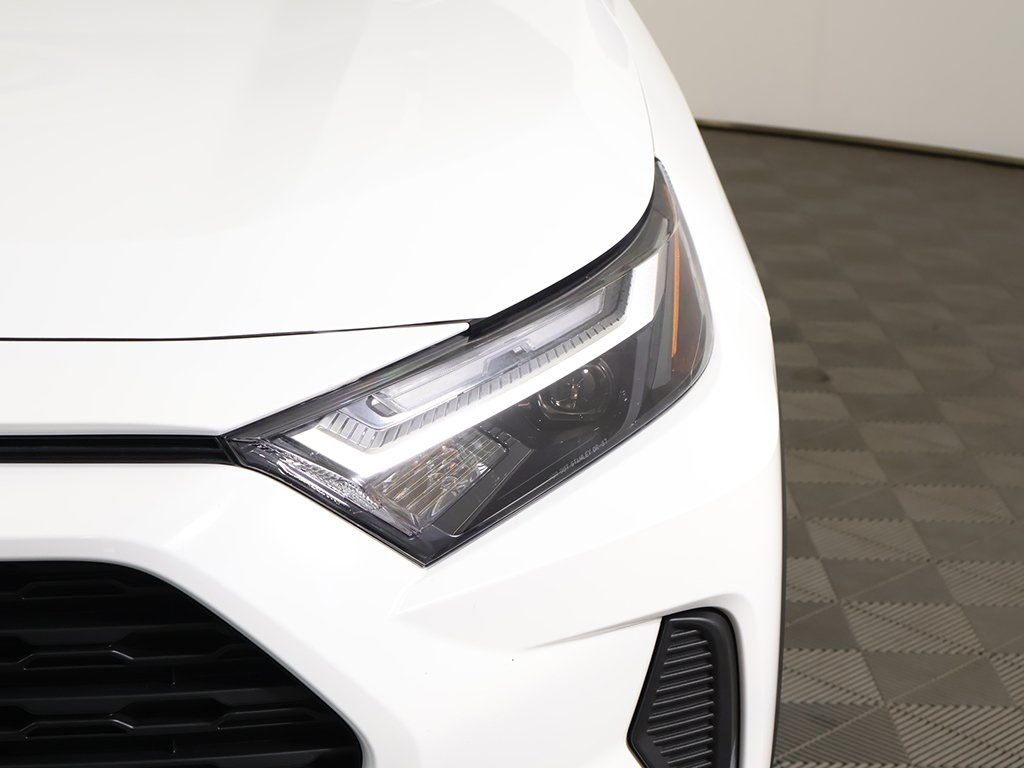 2024 Toyota RAV4 Hybrid LE photo 7