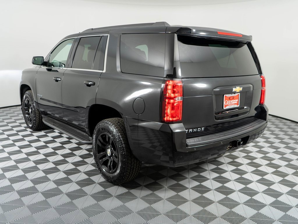 2017 Chevrolet Tahoe LT photo 3
