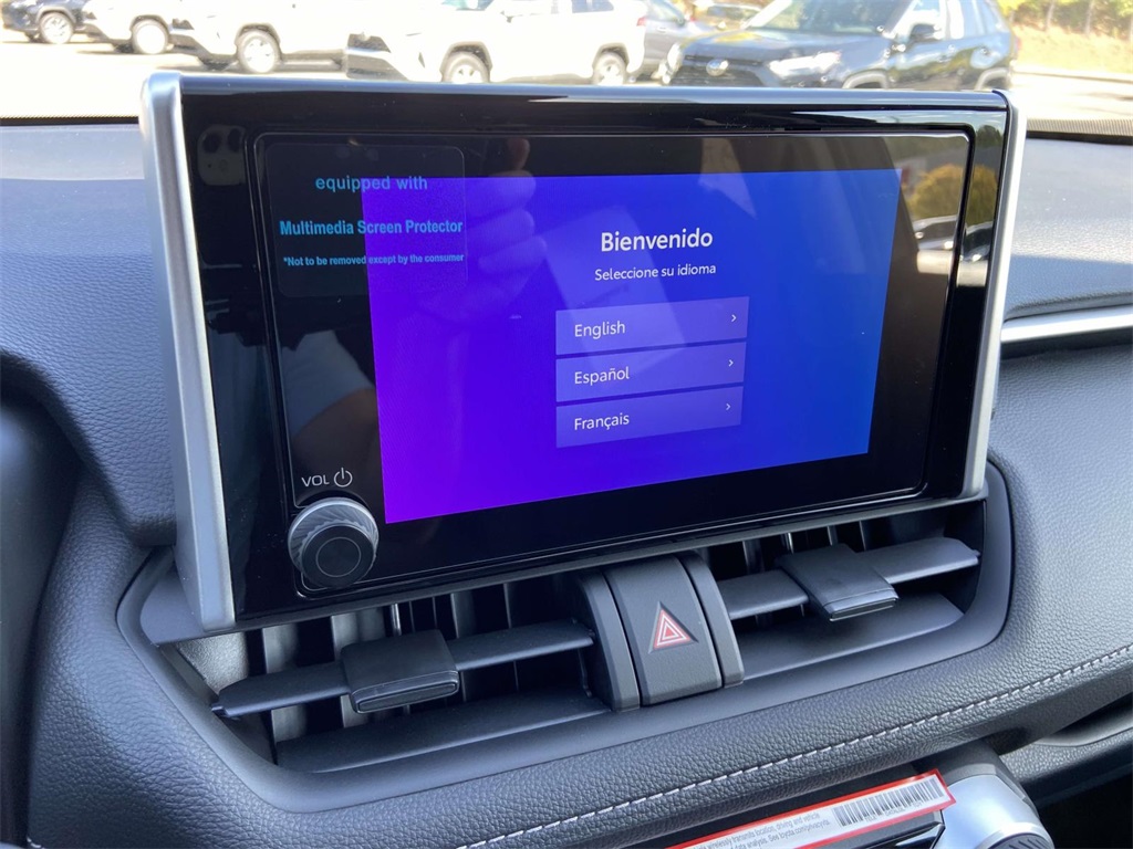2025 Toyota RAV4 XLE photo 15