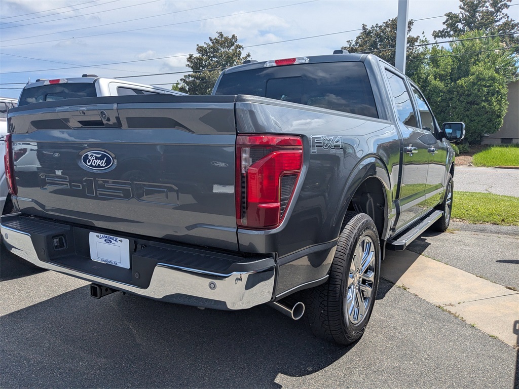 2025 Ford F-150 XLT photo 3