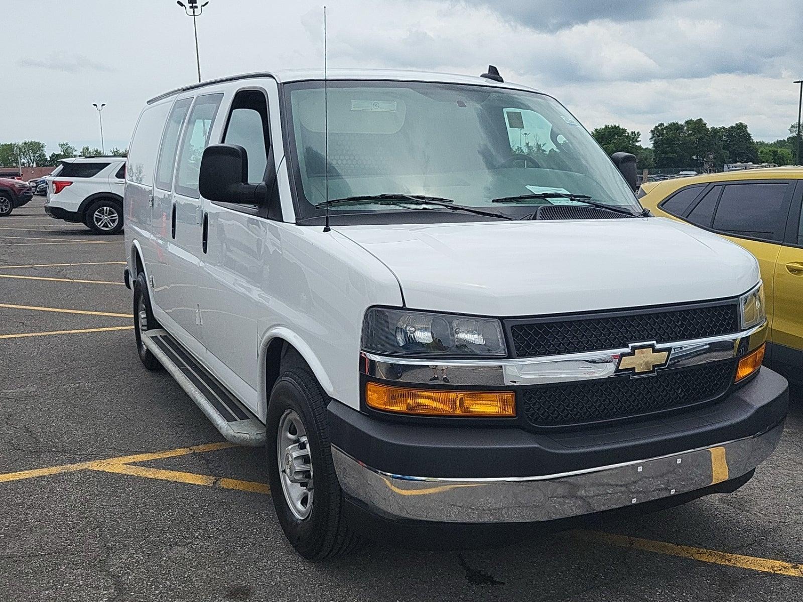 2023 Chevrolet Express Cargo Van photo 4