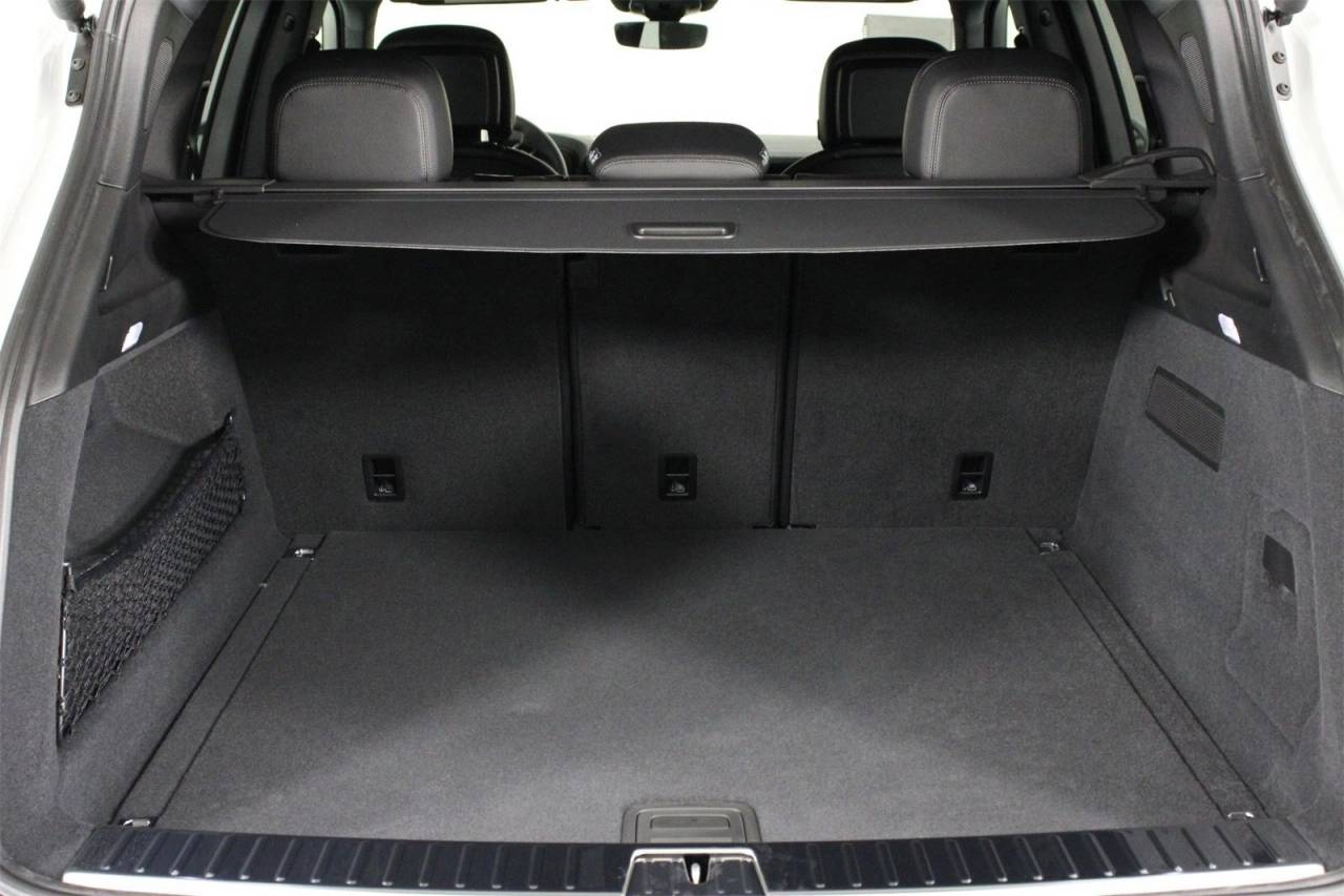 2025 Porsche Cayenne photo 18