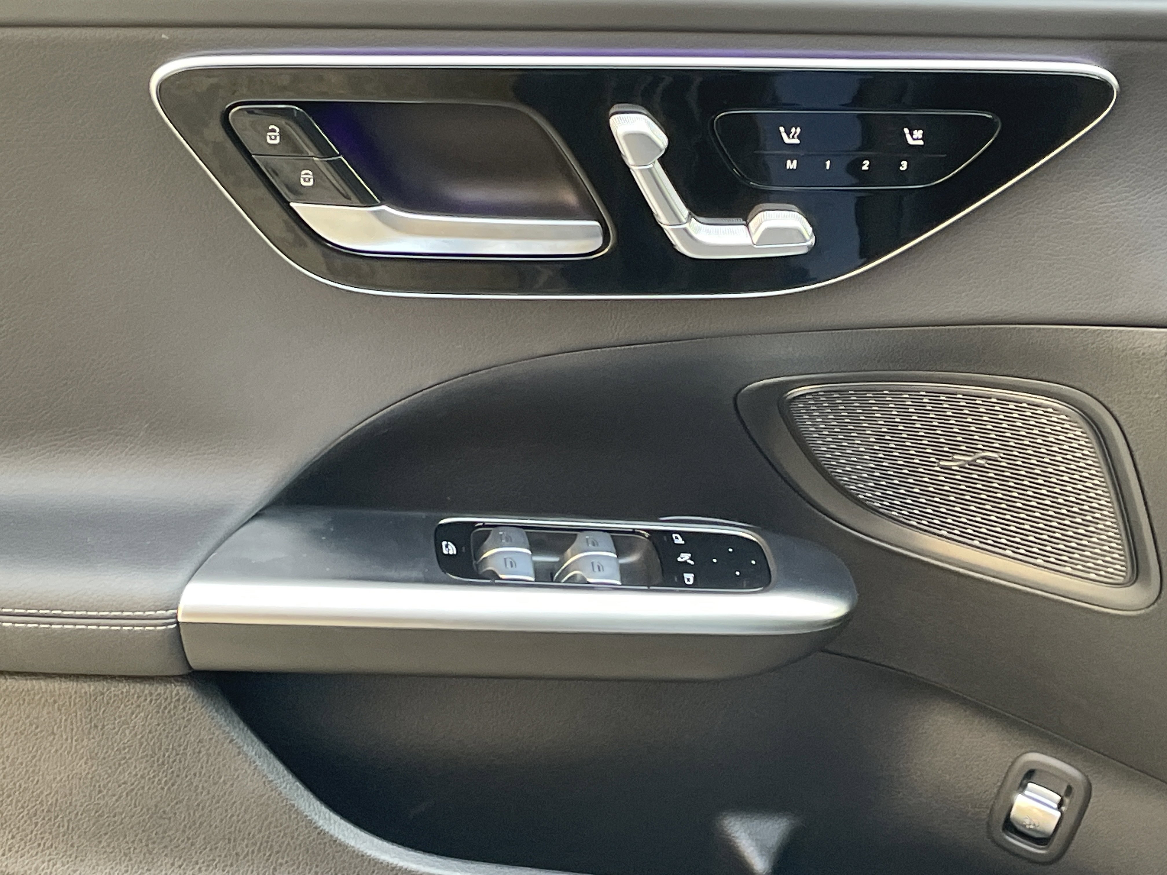 2025 Mercedes Benz C 300 Sedan photo 2