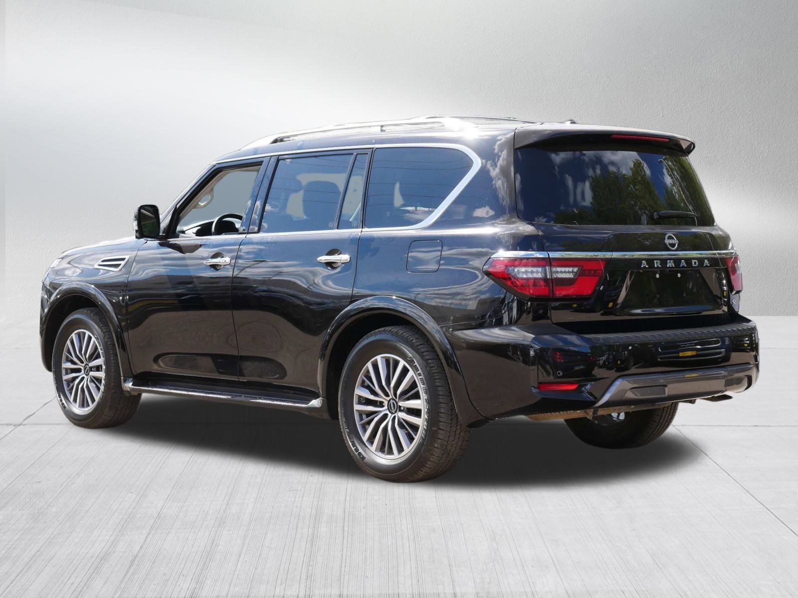 2024 Nissan Armada SL photo 5