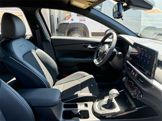 2024 Kia Forte GT-Line photo 19